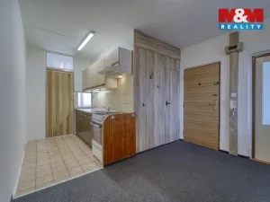 Prodej bytu 2+1, Hroznětín, Sídliště, 56 m2