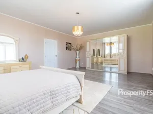 Prodej rodinného domu, Kyselovice, 290 m2
