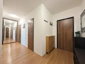 Prodej bytu 3+kk, Praha - Kobylisy, Mirovická, 67 m2