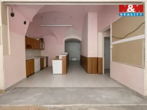 Prodej atypického bytu, Olomouc - Svatý Kopeček, nám. Sadové, 70 m2