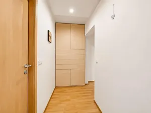 Prodej bytu 3+1, Praha - Komořany, Za sídlištěm, 68 m2