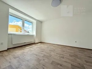 Pronájem bytu 2+kk, Rosice, Wolkerova, 52 m2