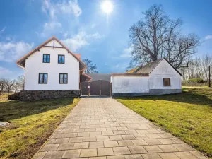Prodej zemědělské usedlosti, Křelovice, 395 m2