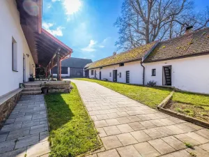 Prodej zemědělské usedlosti, Křelovice, 395 m2