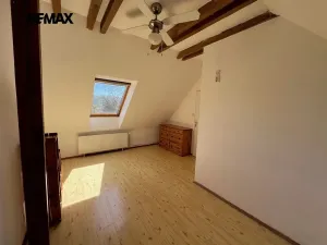 Pronájem rodinného domu, Hlásná Třebaň, K Černé Skále, 175 m2