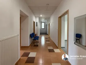 Pronájem kanceláře, Jičín, Vrchlického, 107 m2