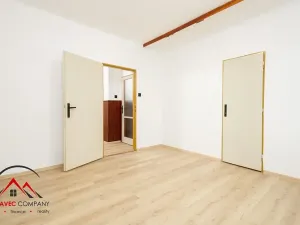 Pronájem bytu 2+1, Krnov, Tolstého, 56 m2