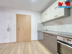 Pronájem bytu 2+1, Plzeň - Doubravka, Zábělská, 35 m2