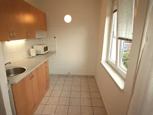 Pronájem bytu 1+1, Praha - Záběhlice, Hlavní, 36 m2