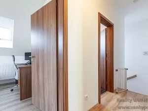 Prodej bytu 4+kk, Vysoký Újezd, U Vršku, 98 m2