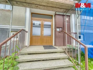 Prodej bytu 3+1, Hrádek - Nová Huť, 1. máje, 67 m2