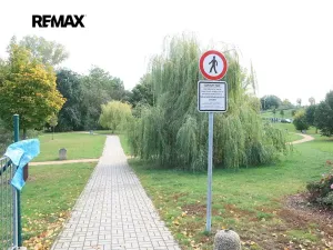 Pronájem bytu 1+kk, Praha - Hloubětín, Nepelova, 30 m2