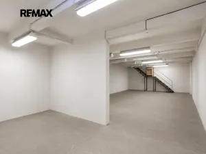 Pronájem skladu, Praha - Strašnice, Starostrašnická, 140 m2