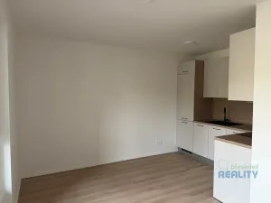 Pronájem bytu 1+kk, Praha - Černý Most, Arnošta Valenty, 25 m2