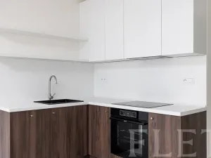 Pronájem bytu 1+kk, Praha - Hloubětín, Poděbradská, 33 m2