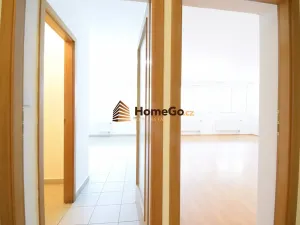 Pronájem bytu 1+kk, Praha - Troja, K Haltýři, 59 m2
