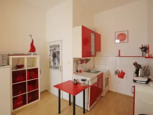 Pronájem bytu 2+kk, Praha - Karlín, Pobřežní, 40 m2