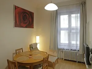 Pronájem bytu 2+kk, Praha - Karlín, Pobřežní, 40 m2