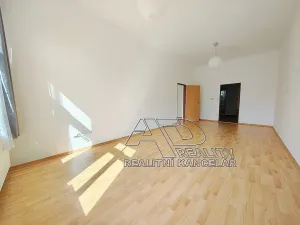 Pronájem bytu 2+1, České Budějovice, 72 m2