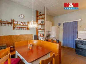 Prodej rodinného domu, Zásmuky, Kmochovo nám., 120 m2