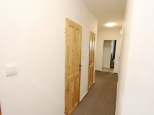 Pronájem bytu 3+1, Praha - Petrovice, Frostova, 78 m2