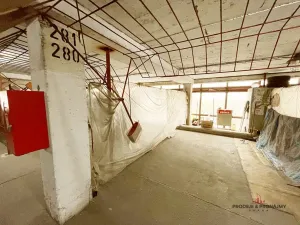 Pronájem garážového stání, Praha - Střížkov, Lovosická, 18 m2