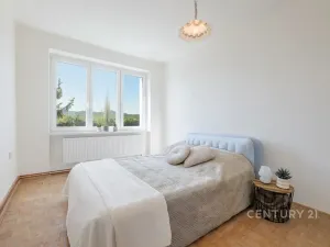 Prodej bytu 2+kk, Petrohrad, 62 m2