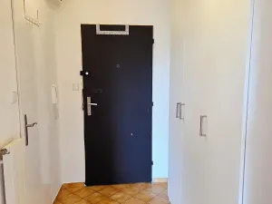 Pronájem bytu 1+kk, Praha - Nusle, Sevřená, 28 m2