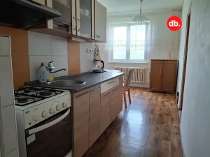 Pronájem bytu 2+1, Karlovy Vary, Krymská, 51 m2