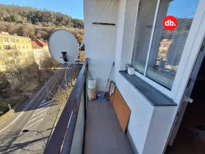 Pronájem bytu 2+1, Karlovy Vary, Krymská, 51 m2