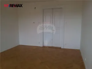 Pronájem bytu 1+1, Praha - Holešovice, U papírny, 50 m2