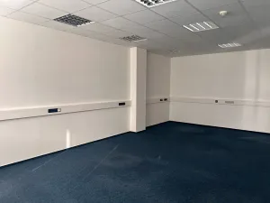 Pronájem kanceláře, Praha - Letňany, 150 m2