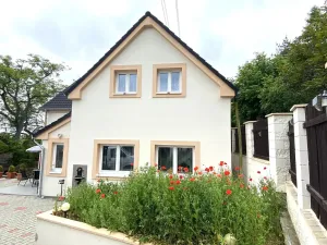 Pronájem rodinného domu, Klecany, Na vršku, 140 m2
