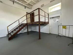Prodej obchodního prostoru, Praha - Horní Počernice, Komárovská, 210 m2