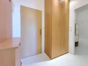 Prodej bytu 1+kk, Zeleneč, Čsl. armády, 37 m2