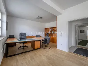 Prodej vily, Křižanov, Benešovo náměstí, 530 m2