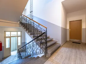 Prodej bytu 2+kk, Praha, Lucemburská, 51 m2