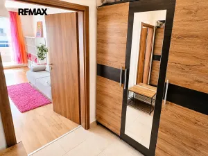 Pronájem bytu 1+kk, Praha - Uhříněves, Blšanecká, 32 m2