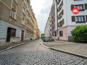 Prodej bytu 2+1, Karlovy Vary, Raisova, 62 m2