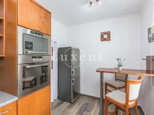 Pronájem bytu 2+1, Praha - Vokovice, Kladenská, 61 m2