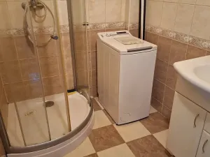 Pronájem bytu 2+kk, Praha - Podolí, Podolská, 47 m2