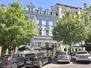 Pronájem kanceláře, Karlovy Vary, Bělehradská, 107 m2