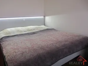 Pronájem bytu 2+kk, Zlín, Zelinova, 52 m2