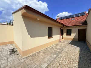 Pronájem rodinného domu, Žabčice, U Rybníka, 132 m2