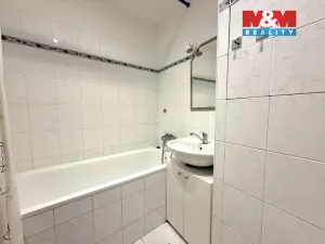 Pronájem bytu 2+kk, Praha - Kobylisy, Třeboradická, 40 m2