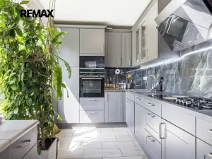 Prodej rodinného domu, Praha - Horní Počernice, Náchodská, 316 m2