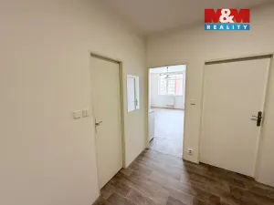 Prodej bytu 2+kk, Praha - Hlubočepy, Trnkovo náměstí, 45 m2