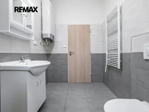 Pronájem bytu 1+1, Jindřichův Hradec, Tovární, 48 m2