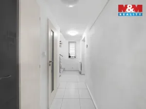 Prodej rodinného domu, Chlumec, Chlumecká, 260 m2