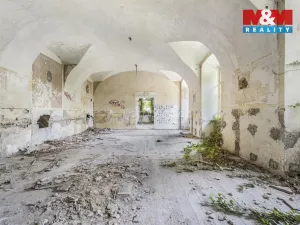 Prodej historického objektu, Zvoleněves, 5000 m2